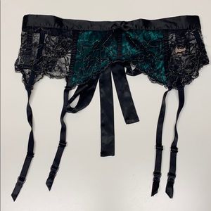 NWT** Victorias Secret green and black garter belt